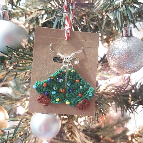 Holiday earrings (various)‼️ (3/$25) - Picture 5 of 6